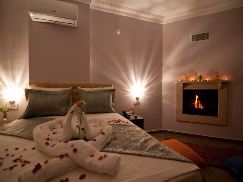 Defne Hotel อักวา ภายนอก รูปภาพ